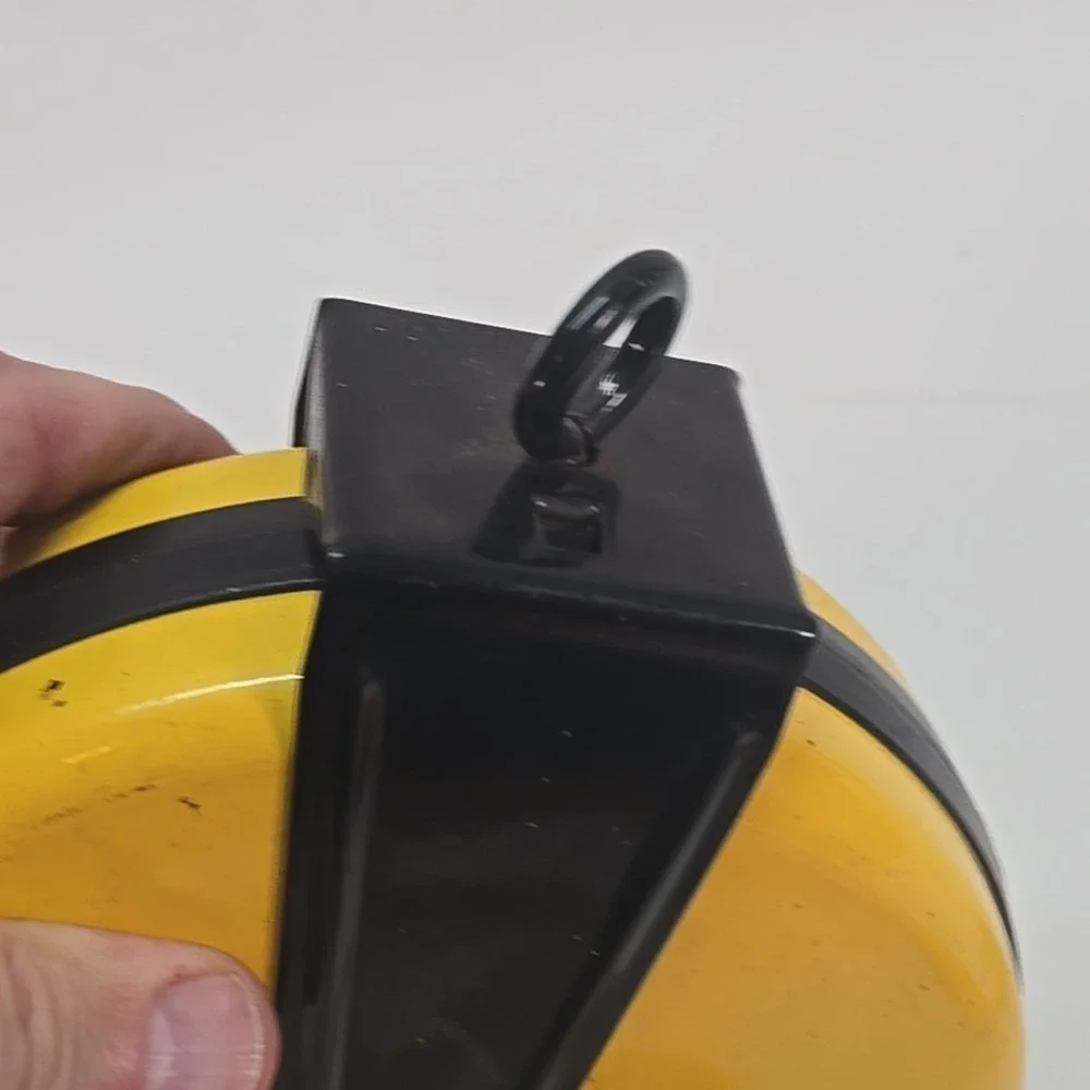 20 Ft. Retractable Cord Reel Needs Spring Reloaded Doesn't Retract.‎ Parts Only